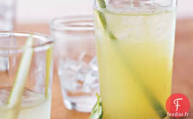 Cocktails À La Menthe, Au Concombre Et À La Vodka