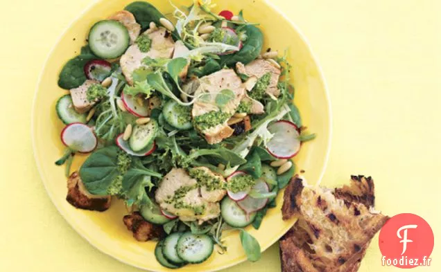 Salade De Poulet Grillé Avec Radis, Concombres Et Pesto À L'Estragon