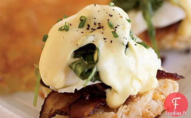 Oeufs Bénédictine au Bacon et Roquette