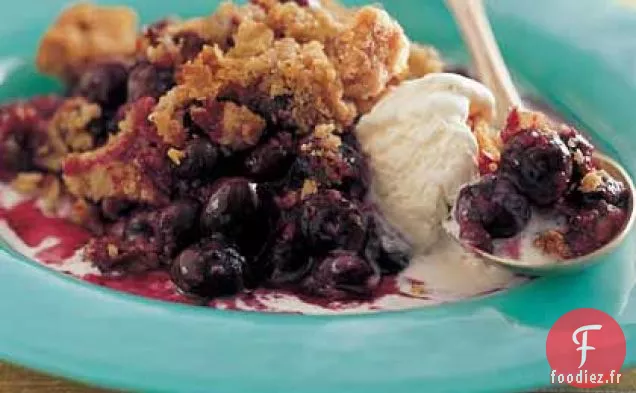 Blueberry Crisp à la Mode