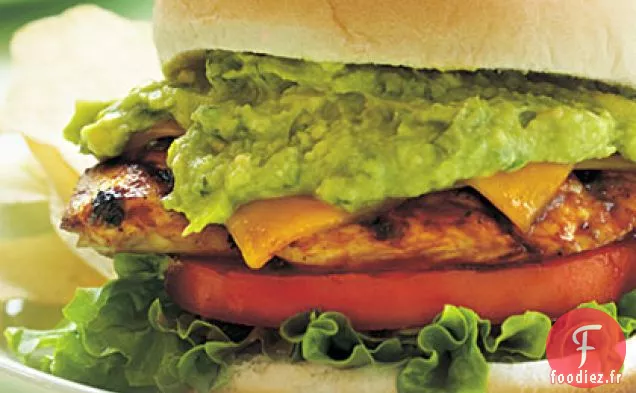 Sandwichs au Poulet BBQ Grillé avec Tartinade Épicée à l'Avocat