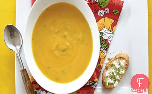 Soupe de Butternut Rôtie aux Toasts au Fromage de Chèvre