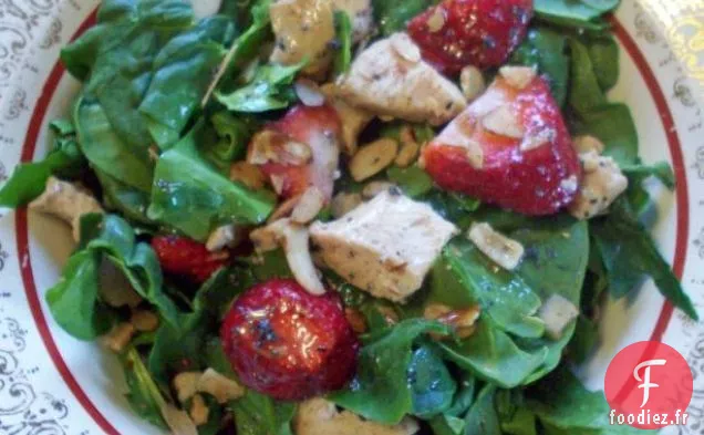 Salade d'Épinards au Poulet et aux Fraises
