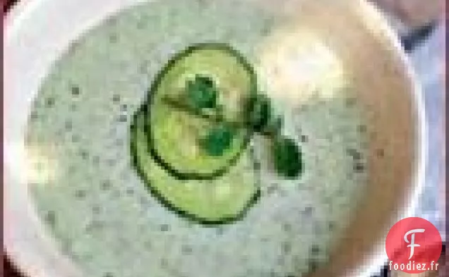 Soupe Froide de Concombre et de Yogourt à l'aneth