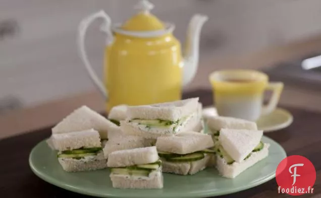 Sandwichs au Thé au Fromage à la Crème au Concombre et à l'Aneth Citronné