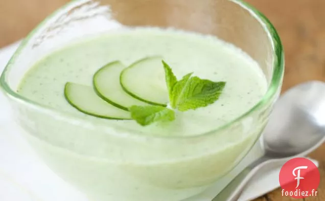 Soupe Au Concombre Et À la Menthe