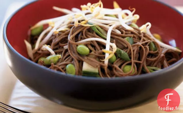 Salade de Nouilles Épicées au Concombre et à l'Edamame