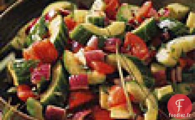 Salade de Tomates, Concombres et Oignons Rouges à la Menthe
