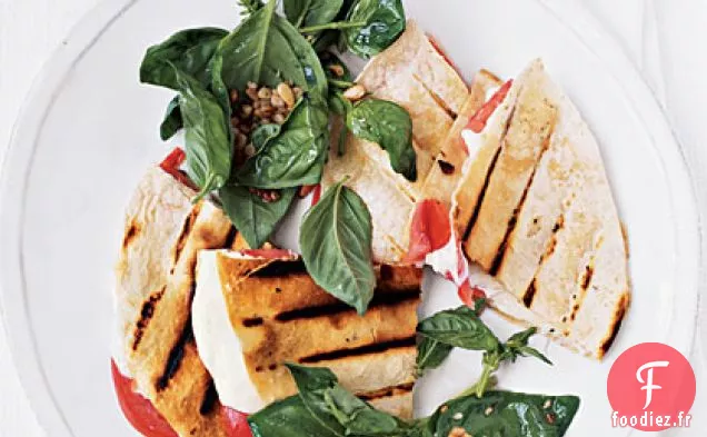 Quesadillas à la Tomate et à la Mozzarella au Basilic