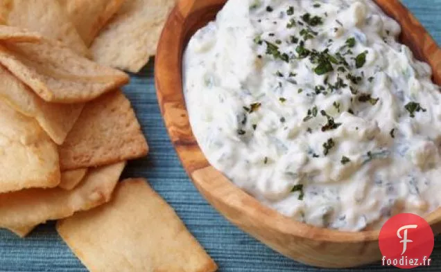 Tzatziki (Trempette au Yogourt et au Concombre faible en Gras)