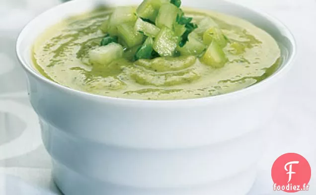 Soupe aux Courgettes et à l'Avocat avec Salsa au Concombre