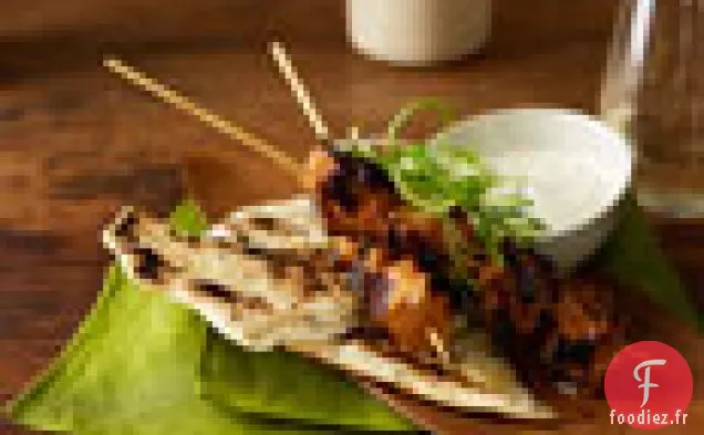 Porc Tandoori sur le gril extérieur