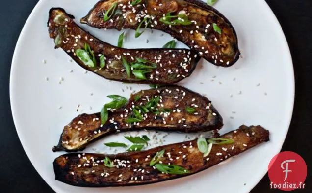 Aubergines glacées au miso et au gingembre