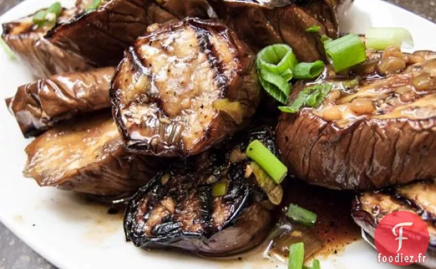 Aubergines Chinoises Grillées Avec Sauce À L'Ail Et Au Gingembre