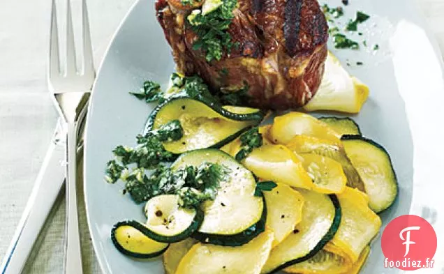 Côtelettes d'Agneau Grillées avec Courge d'Été Rôtie et Chimichurri