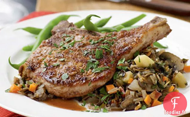 Côtelettes de Porc en Croûte de Noix avec Riz Sauvage aux Légumes d'automne