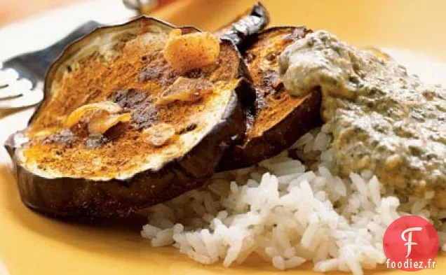 Aubergines à la Sauce au Yogourt aux Épinards (Hariyali Kadhi)