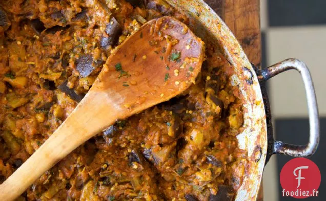Recette De Salade D'Aubergines Épicées, De Tomates Et D'Ail