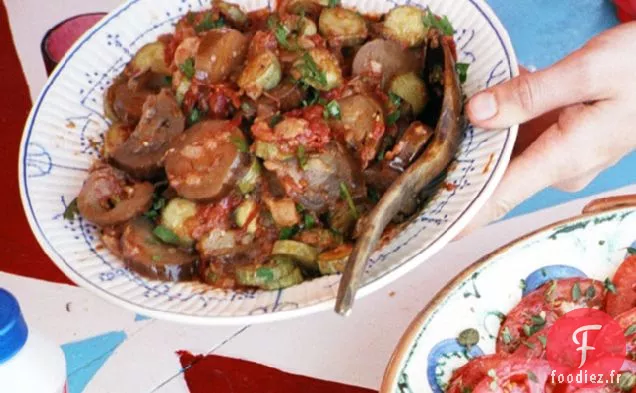 Aubergines Et Courgettes À La Sauce Tomate-ail