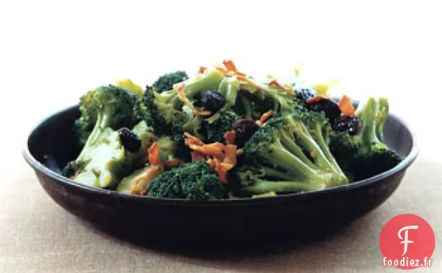 Brocoli avec Vinaigrette au Bacon chaud