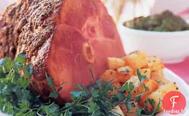 Jambon en Croûte d'Épices et Sauce à la Moutarde à l'Érable