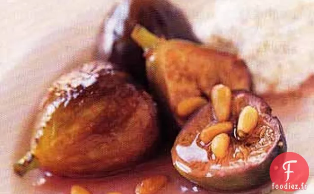 Sambuca Figues Pochées à la Ricotta et aux Pignons de Pin