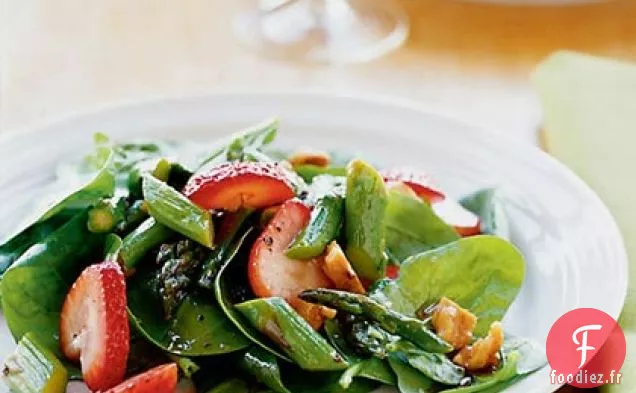 Salade d'Épinards, d'Asperges et de Fraises
