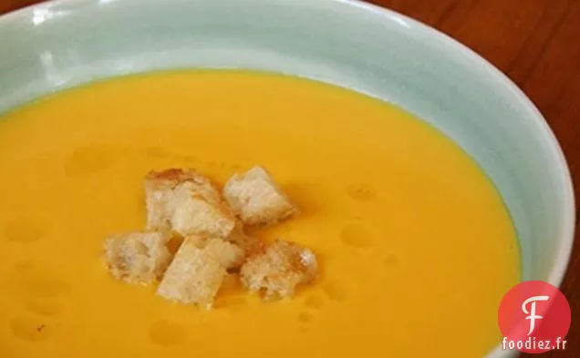 Soupe De Potiron Aux Châtaignes Et Beurre Brun À La Sauge