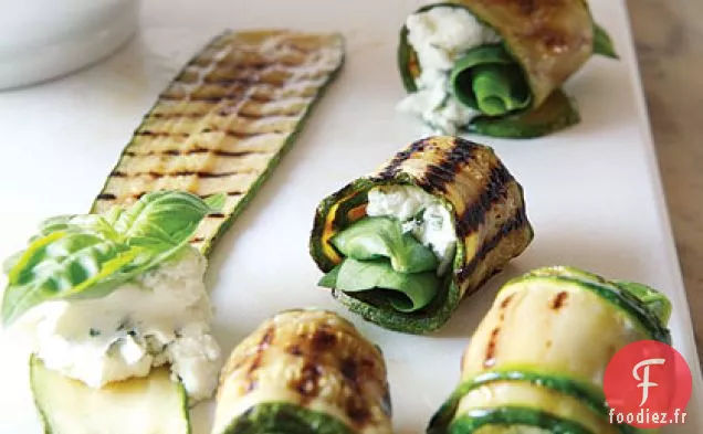Rouleaux de Courgettes Grillées aux Herbes et au Fromage