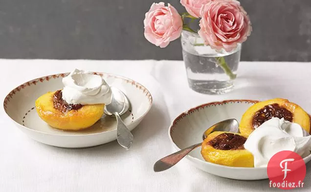 Pêches cuites au four avec Amaretti et Cacao