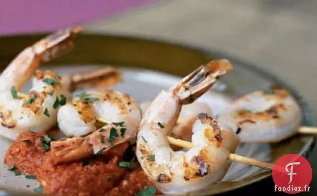 Brochettes de Crevettes Grillées au Romesco