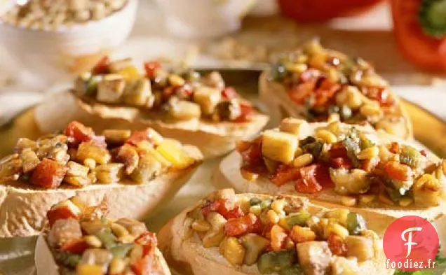 Crostini Aux Légumes Rôtis et Pignons de Pin