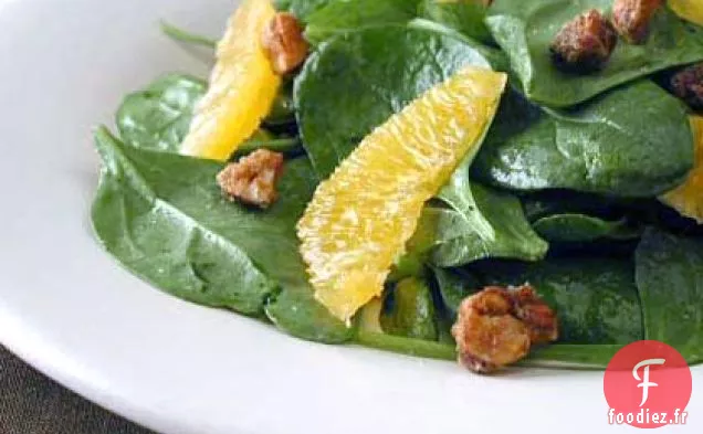 Salade de Bébés Épinards aux Noisettes Confites