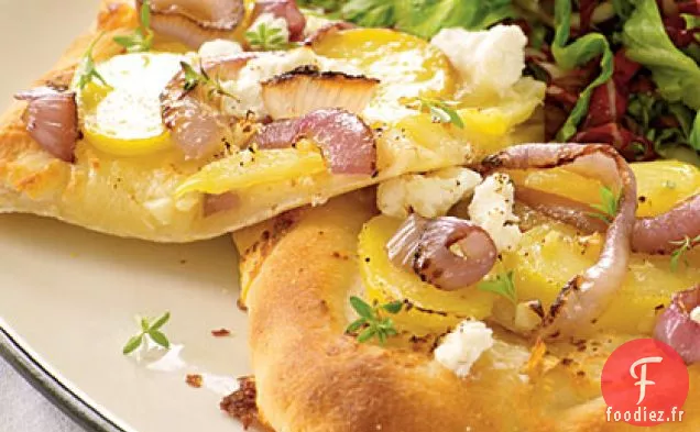 Pizza à l'Oignon Rouge, aux Pommes de Terre et au Fromage de Chèvre