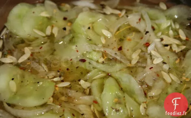 Salade de Concombre Épicée et Aigre-Douce