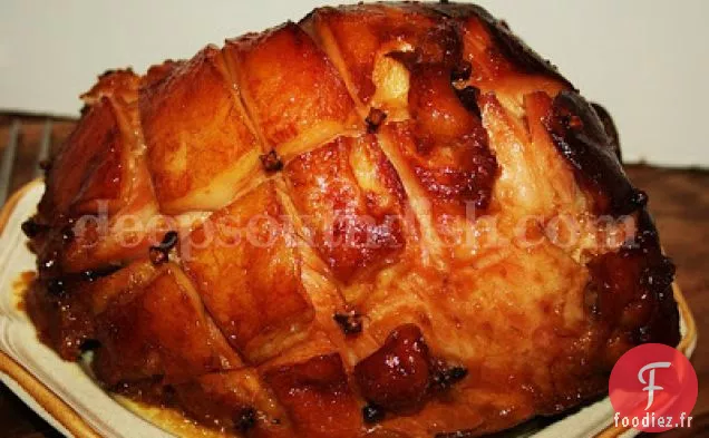 Jambon avec Os Glacé à la Cassonade et à la Moutarde