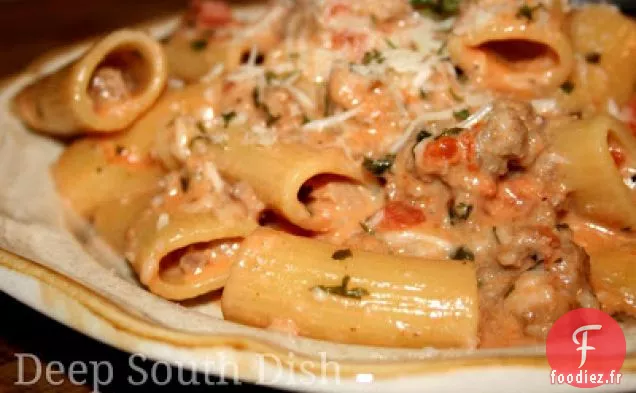 Saucisse aux Rigatoni à la Sauce à la Crème de Tomate