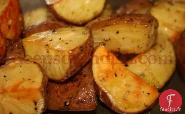 Pommes de Terre Rouges Rôties Ouvertes au Romarin