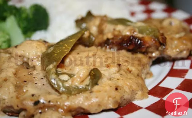 Côtelettes de Porc Étouffées avec Sauce à la Crème