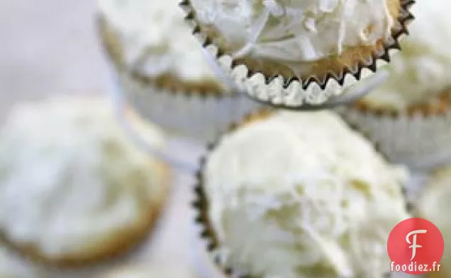 Cupcakes à la Noix de Coco avec Glaçage au Fromage à la Crème à la Noix de Coco