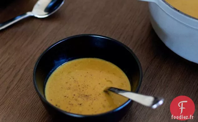 Soupe Crémeuse À la Citrouille Au Curry