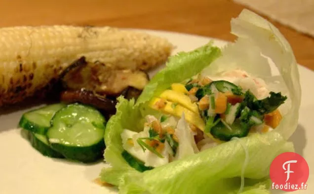 Wraps De Laitue Avec Morue, Salade De Concombre, Relish D'Arachide Et Nuoc