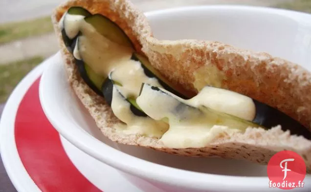 Sauce au Curry au Yogourt Végétalien