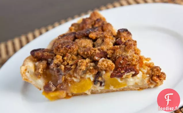 Tarte aux Noix de Pécan à la Crème Sure à la Pêche et à l'Érable