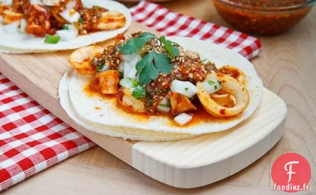 Tacos aux Calamars avec Salsa Naranja