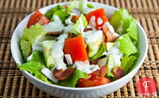 Salade BLT aux Avocats et Vinaigrette au Fromage Bleu