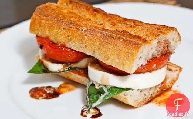 Sandwich au Caprese aux Tomates Rôties au Balsamique