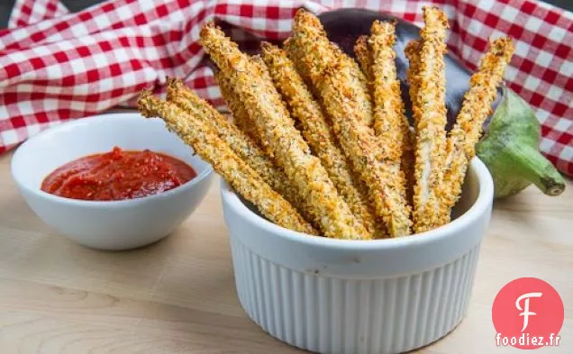 Frites d'Aubergines Croustillantes au Four avec Sauce à la Marinara (aka Frites d'Aubergines au Parmesan!)