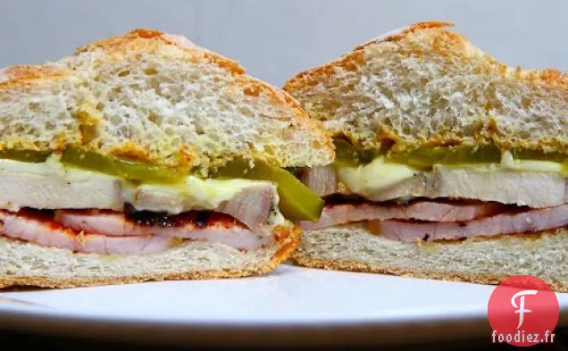 Sandwich au Porc Rôti et au Bacon à la Peameal