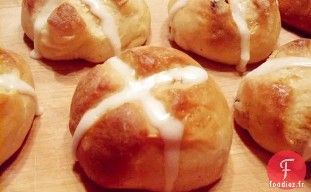 Pains Croisés Chauds Sans Produits Laitiers